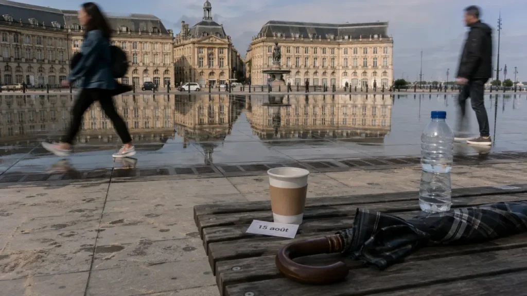 Que faire à bordeaux le 15 août : Place de la Bourse et miroir d’eau vers la Garonne