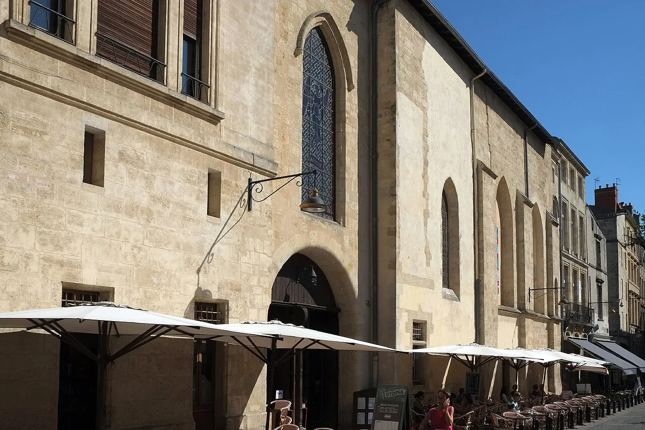 Le cinéma Utopia dans l’ancienne église Saint-Siméon, place Camille-Jullian.